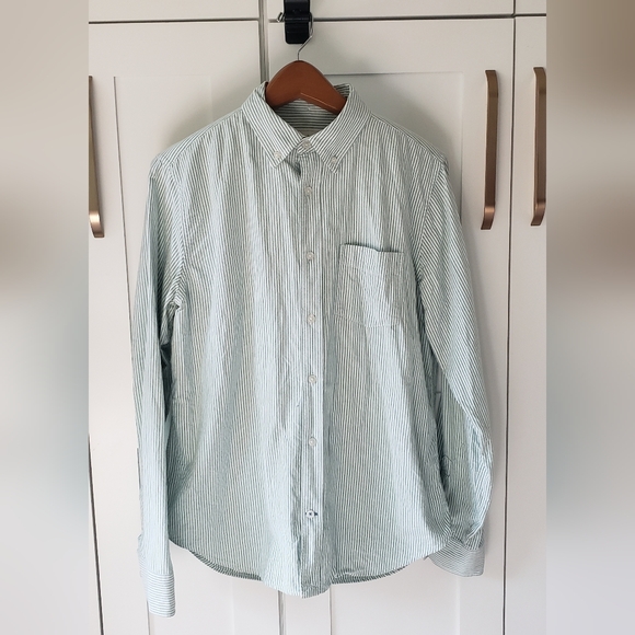 GAP Button Down Shirt Mens M Green Stripe Long Sleeve Classic Fit Modern Oxford - Picture 1 of 8